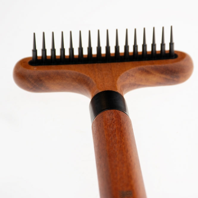 EBI Noir Japandi Entwirrungsharke mit rotierenden Zinken